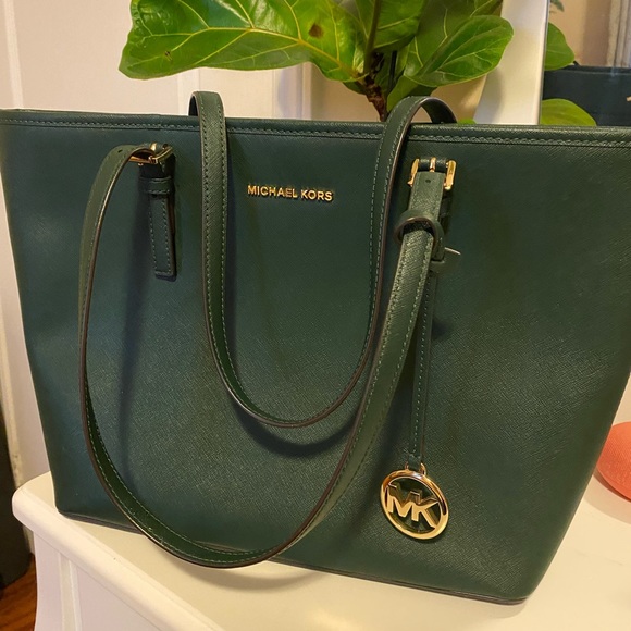 Michael Kors Tote - EUC - Picture 1 of 3